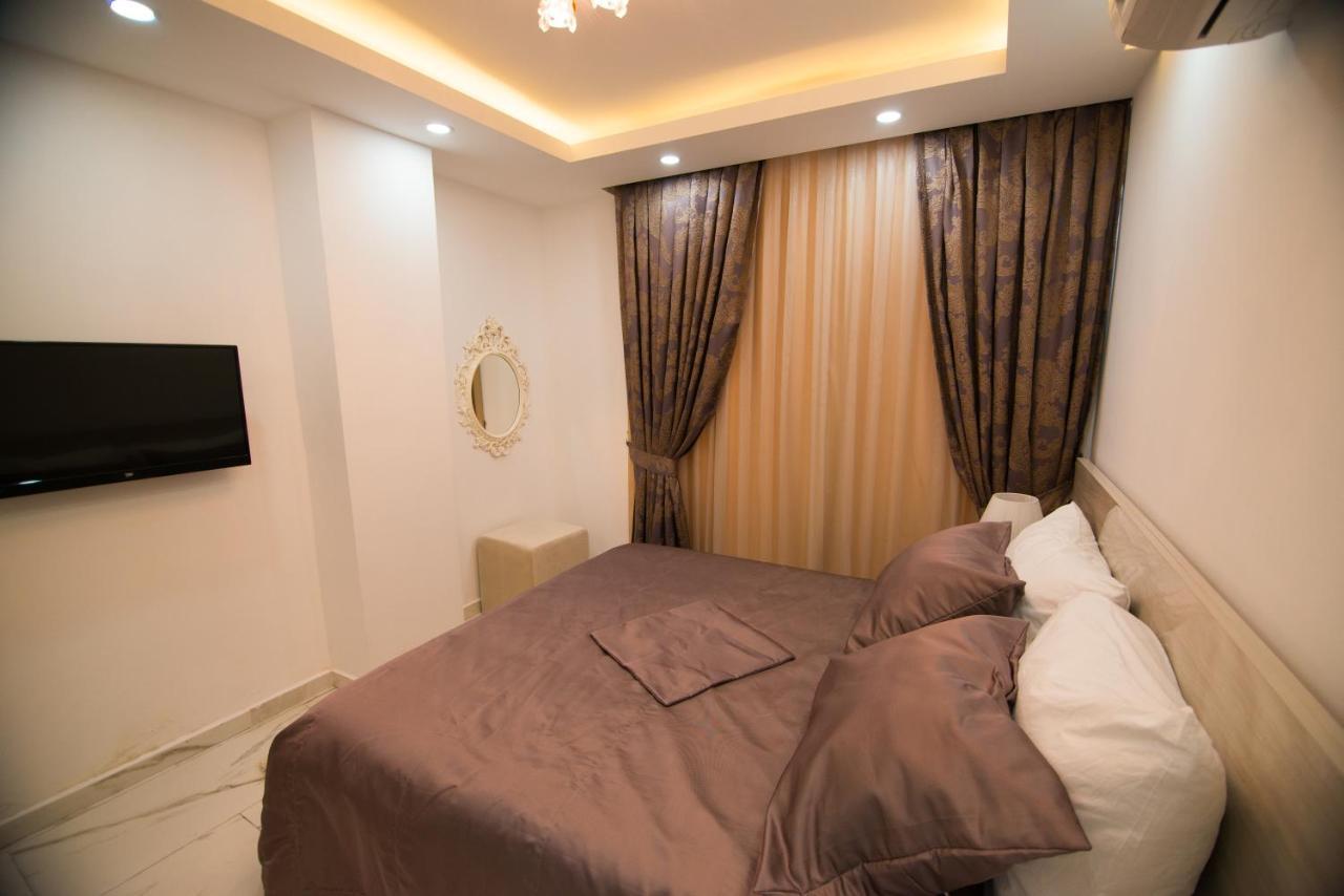 Aquamarine Luxury Residence ไคริเนีย ภายนอก รูปภาพ