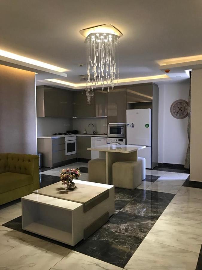 Aquamarine Luxury Residence ไคริเนีย ภายนอก รูปภาพ
