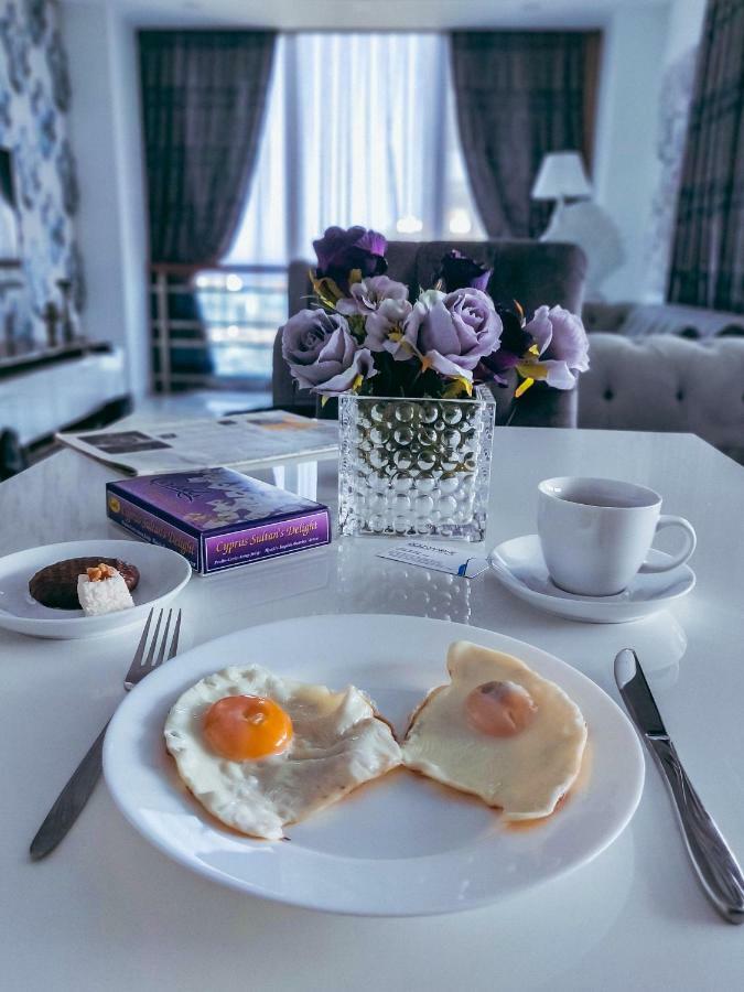 Aquamarine Luxury Residence ไคริเนีย ภายนอก รูปภาพ