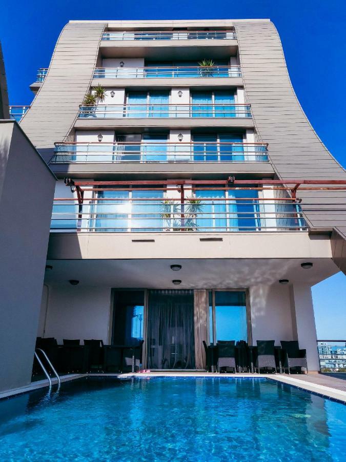 Aquamarine Luxury Residence ไคริเนีย ภายนอก รูปภาพ