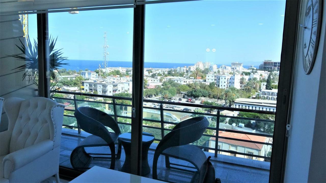 Aquamarine Luxury Residence ไคริเนีย ภายนอก รูปภาพ