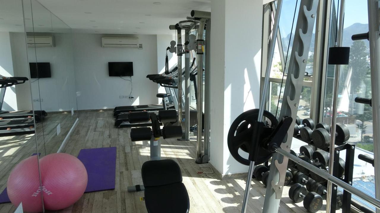 Aquamarine Luxury Residence ไคริเนีย ภายนอก รูปภาพ
